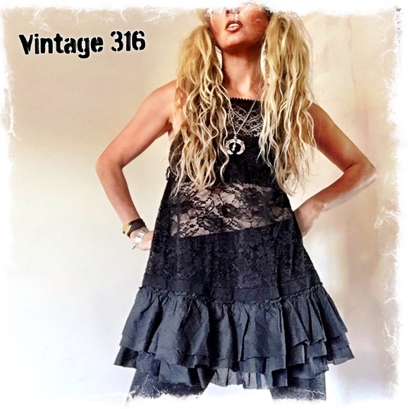 A-Line Ruffles & Lace Layering Tank~ - Picture 3 of 8